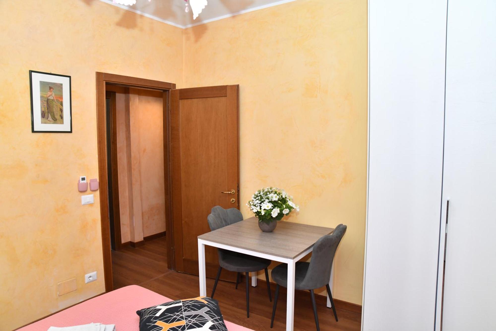 Roma18 Apartment Luaran gambar